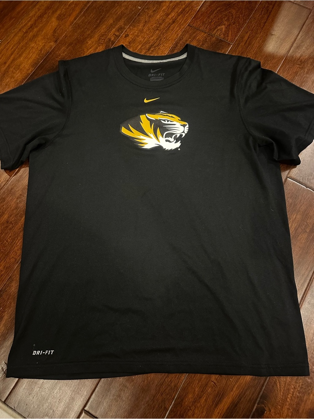 Nike Men’s Black Dri-FIT Mizzou Tiger Logo Crew Neck Shirt 🐯